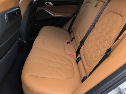 New 2026 BMW X5 xDrive40i AWD/4WD image 19