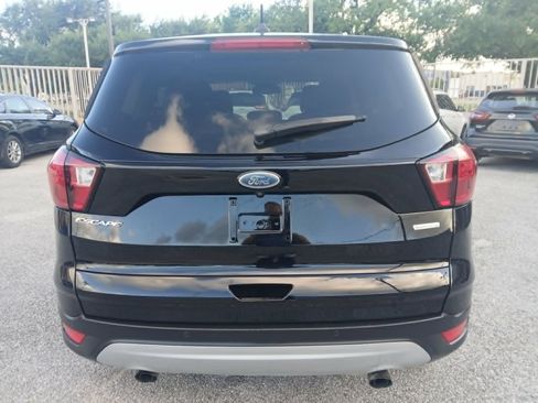 Used 2019 Ford Escape SE w/ Ford Safe & Smart Package AWD/4WD image 6