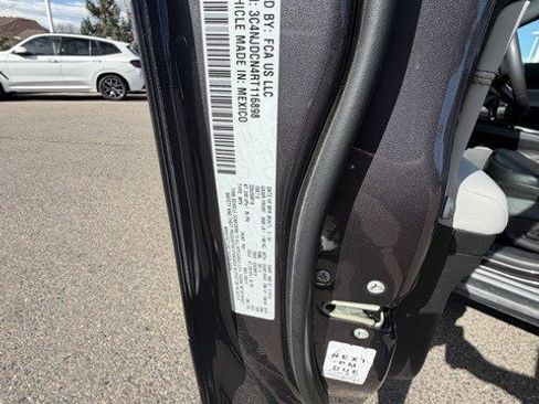 Used 2024 Jeep Compass Limited image 19