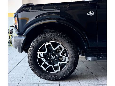 Used 2022 Ford Bronco Outer Banks AWD/4WD image 13