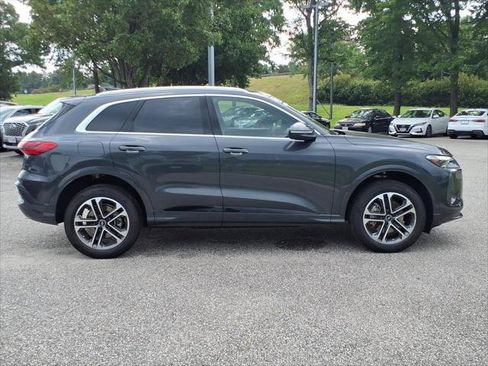 Certified 2025 Audi Q5 Premium w/ Convenience Package AWD/4WD image 7