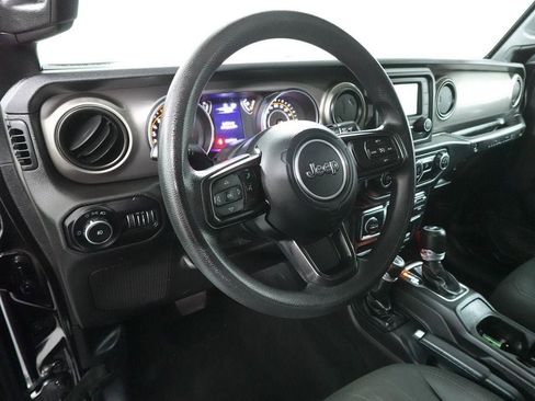 Used 2018 Jeep Wrangler Unlimited Sport image 9