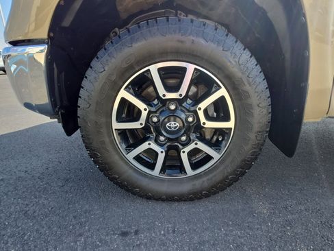 Used 2017 Toyota Tundra Limited w/ Limited Premium Package image 14