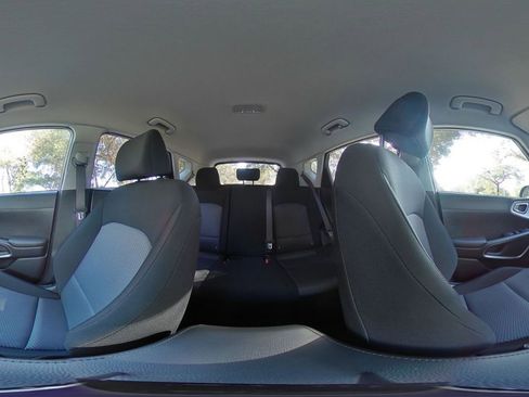 Used 2025 Kia Soul LX w/ LX Technology Package image 36