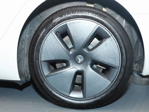 Used 2023 Tesla Model 3 Standard Range image 25