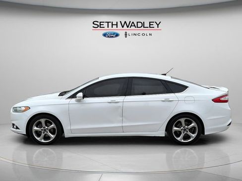 Used 2015 Ford Fusion SE w/ Equipment Group 201A image 4