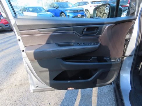 Used 2020 Honda Odyssey EX image 17
