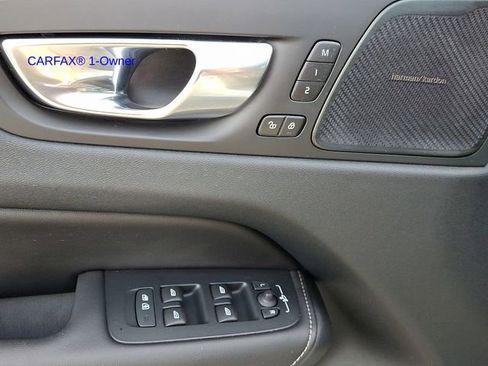 Certified 2023 Volvo XC60 B5 Ultimate w/ Climate Package image 14