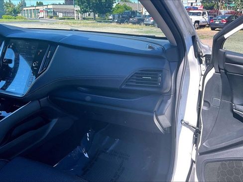 Used 2023 Subaru Outback Premium AWD/4WD image 19