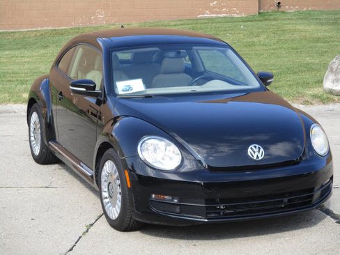 Used 2015 Volkswagen Beetle 1.8T FWD image 93