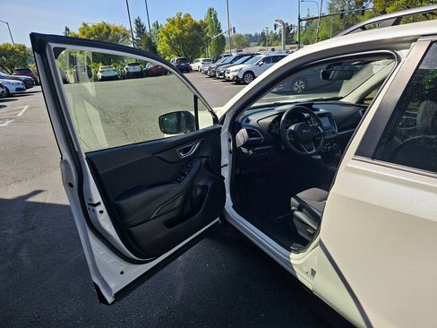 Used 2023 Subaru Forester Premium AWD/4WD image 18