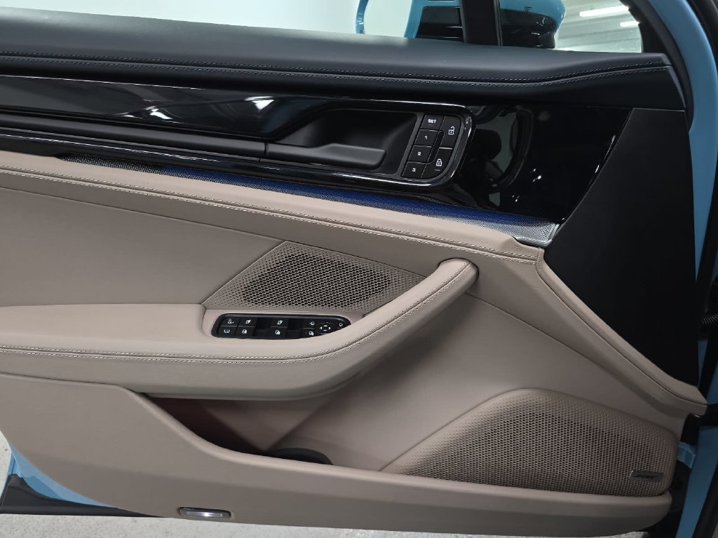 Certified 2026 Porsche Panamera 4 E-Hybrid AWD/4WD image 23