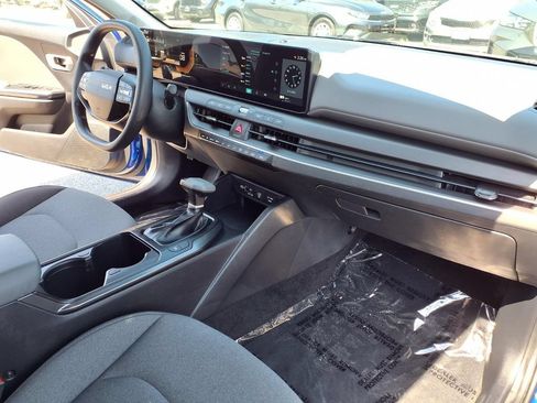 Certified 2025 Kia K4 FWD image 13