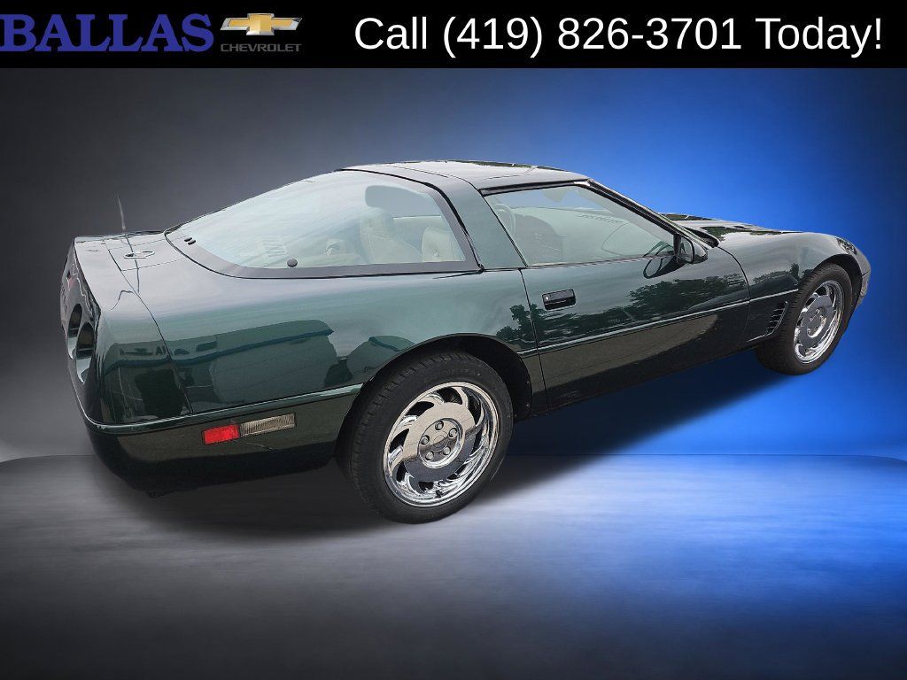 Used 1996 Chevrolet Corvette Coupe RWD image 10