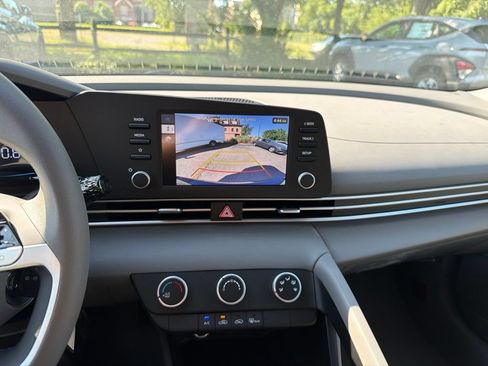 New 2026 Hyundai Elantra SE FWD image 24