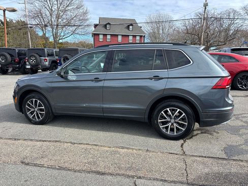 Used 2019 Volkswagen Tiguan SE w/ Panoramic Sunroof Package image 6