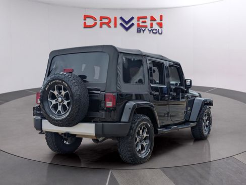 Used 2015 Jeep Wrangler Unlimited Sahara w/ Connectivity Group image 4