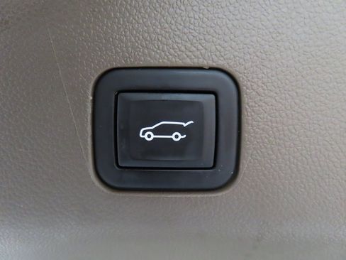 Used 2025 GMC Yukon Denali image 45