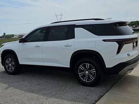 New 2026 Chevrolet Traverse LT FWD image 6