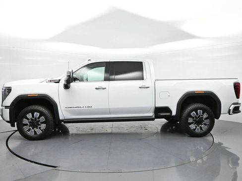 Used 2026 GMC Sierra 3500 Denali w/ Denali Reserve Package AWD/4WD image 4