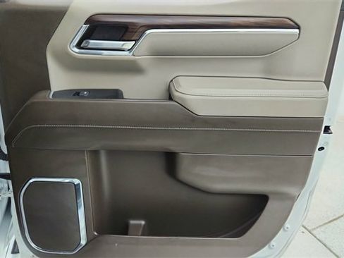 Used 2024 GMC Sierra 1500 SLT w/ SLT Premium Plus Package image 28