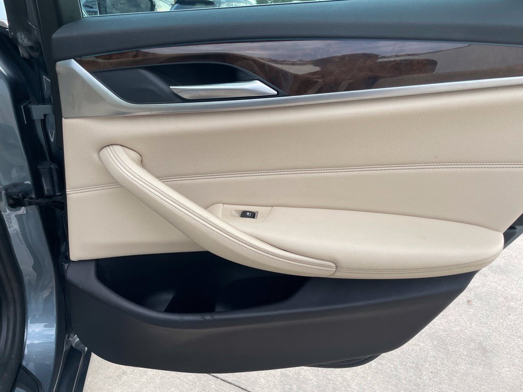 Used 2018 BMW 540i RWD image 26
