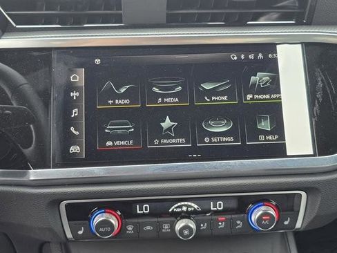 New 2025 Audi Q3 2.0T Premium image 8