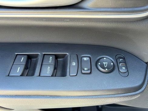 Used 2021 Honda CR-V Touring image 25