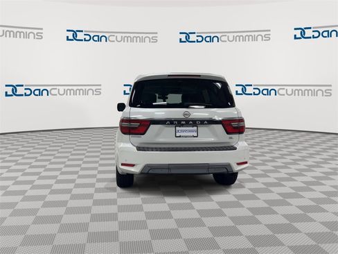 Used 2021 Nissan Armada SL w/ Captain's Chairs Package image 7