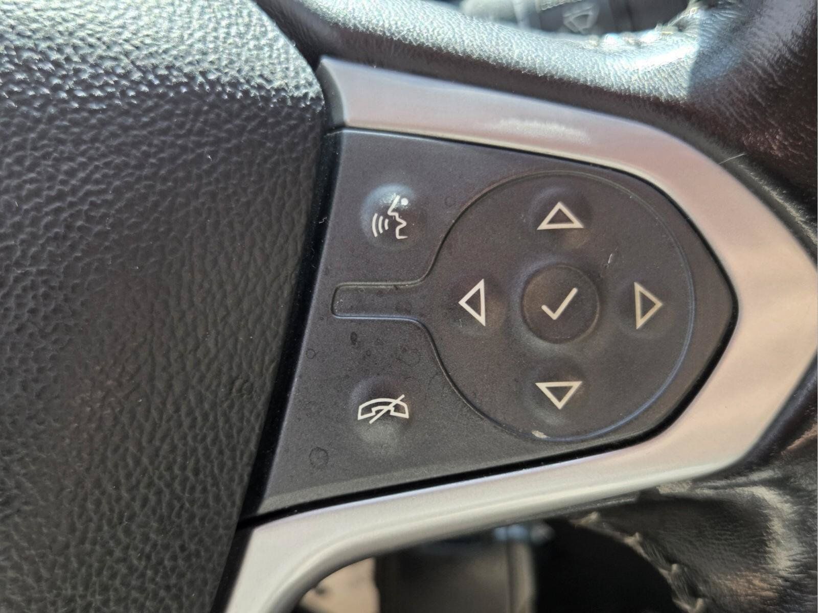 Used 2021 Chevrolet Colorado LT RWD image 29