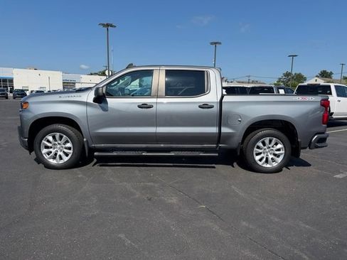 Used 2020 Chevrolet Silverado 1500 Custom w/ Custom Value Package AWD/4WD image 6