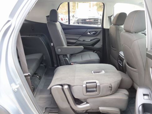 Certified 2021 Chevrolet Traverse LT w/ LPO, Floor Liner Package image 35