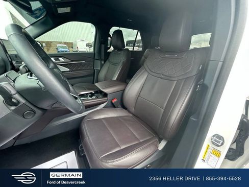 Used 2025 Ford Explorer Platinum w/ Ultimate Package AWD/4WD image 16