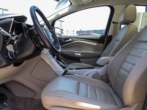 Used 2015 Ford C-MAX Energi SEL w/ Equipment Group 303A FWD image 17