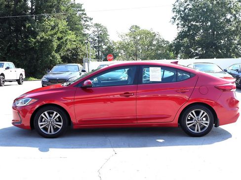 Used 2017 Hyundai Elantra SE FWD image 4