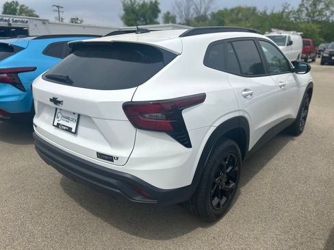 New 2026 Chevrolet Trax LT w/ Driver Confidence Package FWD image 6