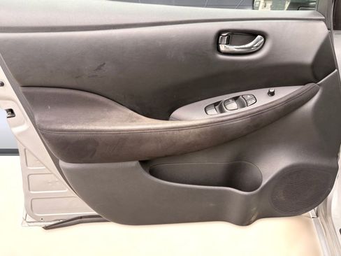 Used 2013 Nissan Leaf S image 20