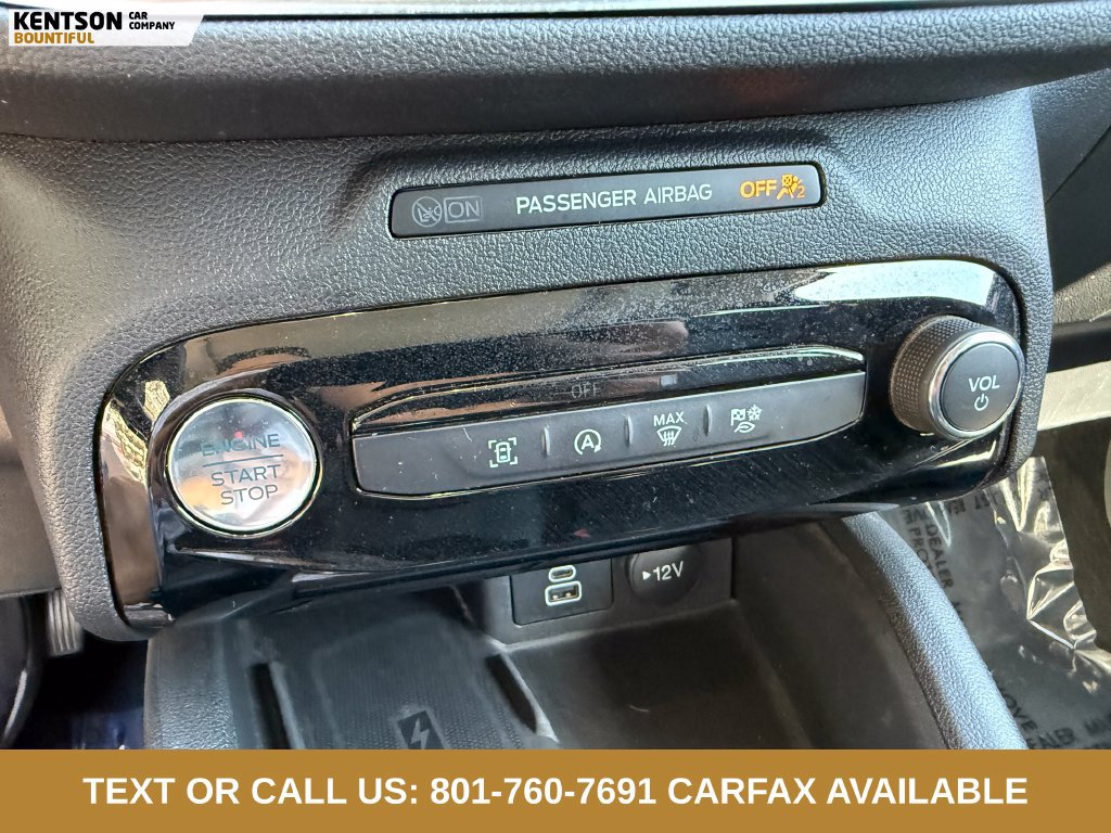 Used 2025 Ford Escape Platinum AWD/4WD image 25