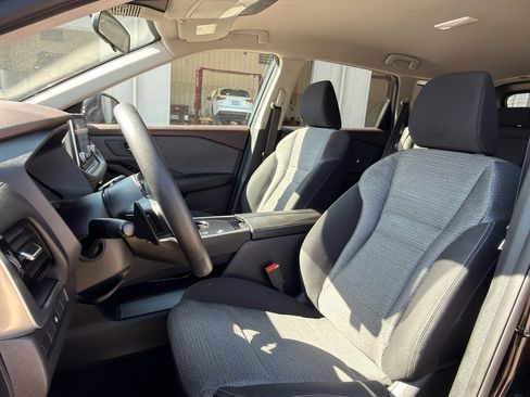 Used 2021 Nissan Rogue SV image 10