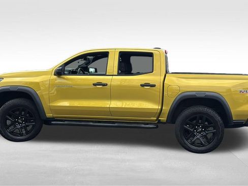 Used 2024 Chevrolet Colorado Trail Boss AWD/4WD image 4