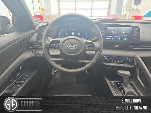 Used 2025 Hyundai Elantra Sport w/ Cargo Package FWD image 14