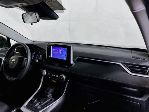 Certified 2025 Toyota RAV4 XLE AWD/4WD image 25