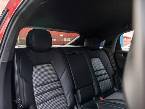 New 2026 Porsche Cayenne GTS image 39