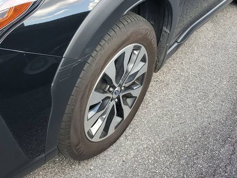 Used 2023 Subaru Outback Touring AWD/4WD image 5