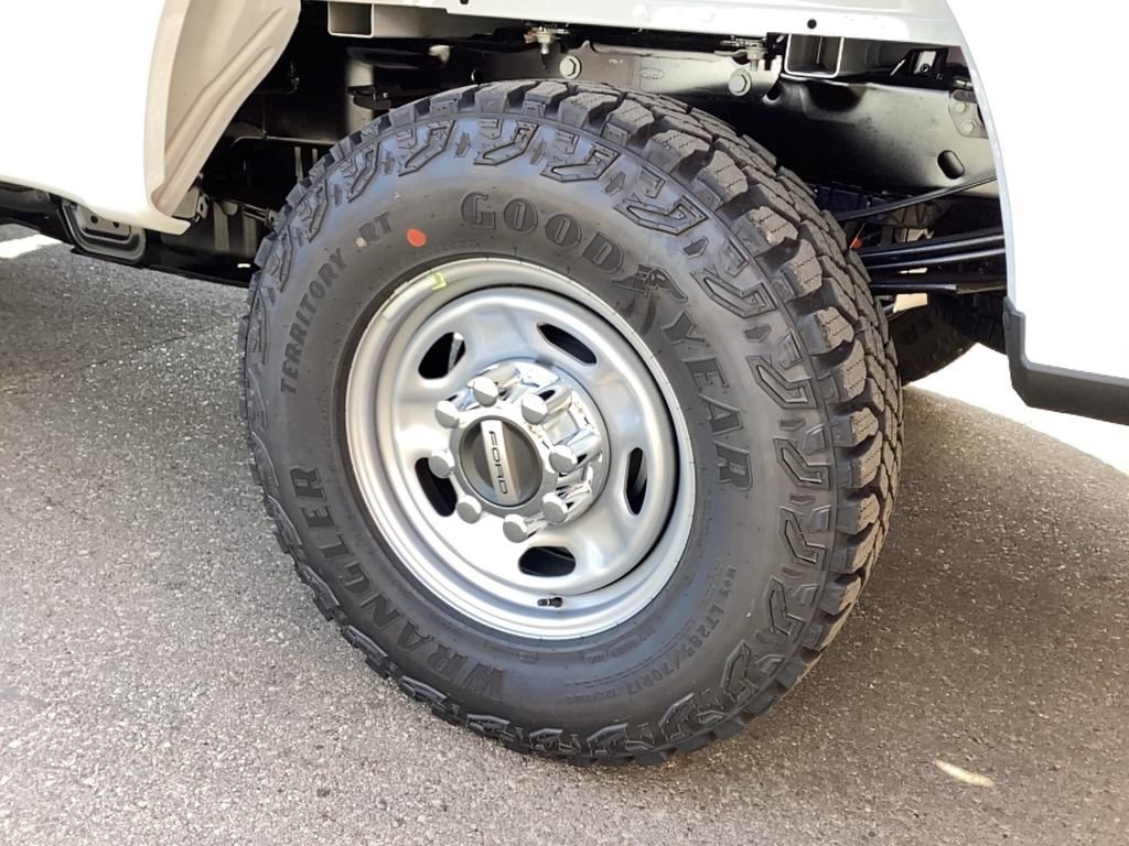 New 2026 Ford F350 XL w/ XL Off-Road Package AWD/4WD image 7
