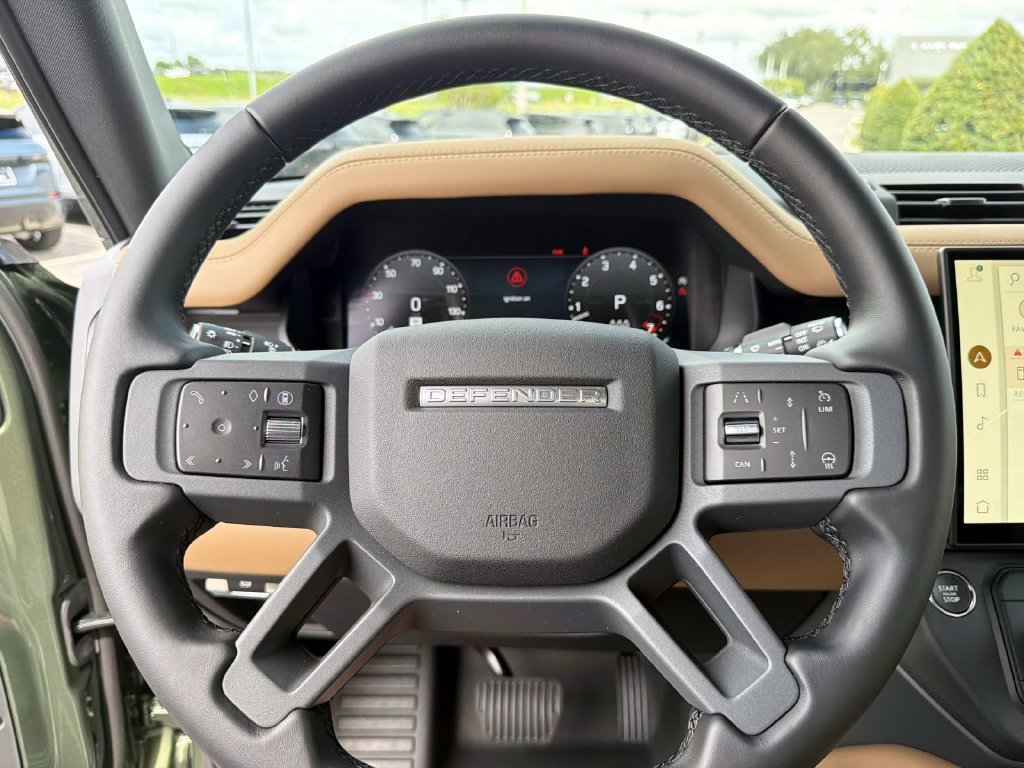 New 2026 Land Rover Defender 110 X-Dynamic SE AWD/4WD image 28