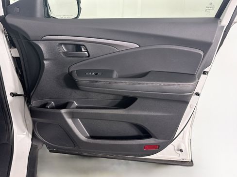 Used 2023 Honda Passport TrailSport image 35