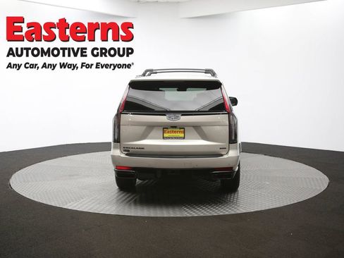 Used 2024 Cadillac Escalade Sport Platinum w/ LPO, ONYX Package image 41