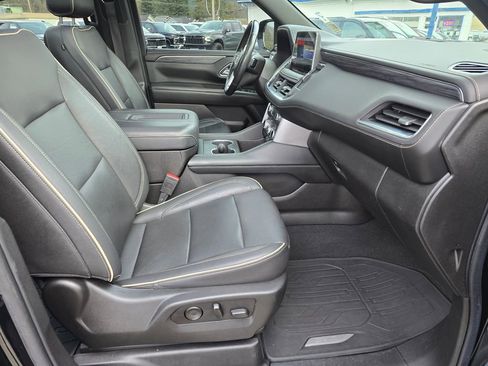 Used 2021 GMC Yukon SLT w/ SLT Premium Package image 13