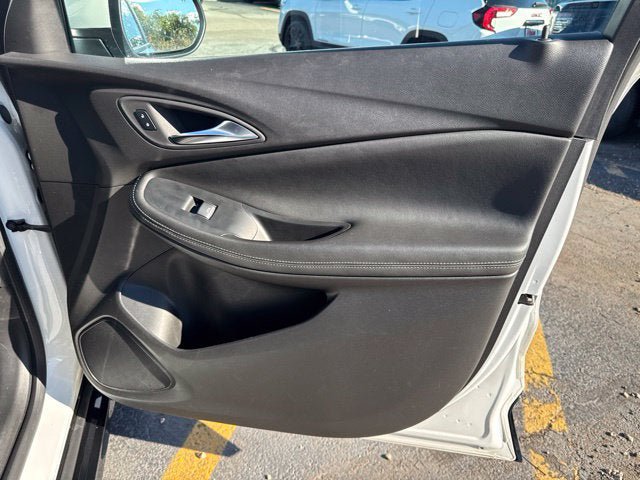 Used 2024 Buick Encore GX Sport Touring FWD image 25